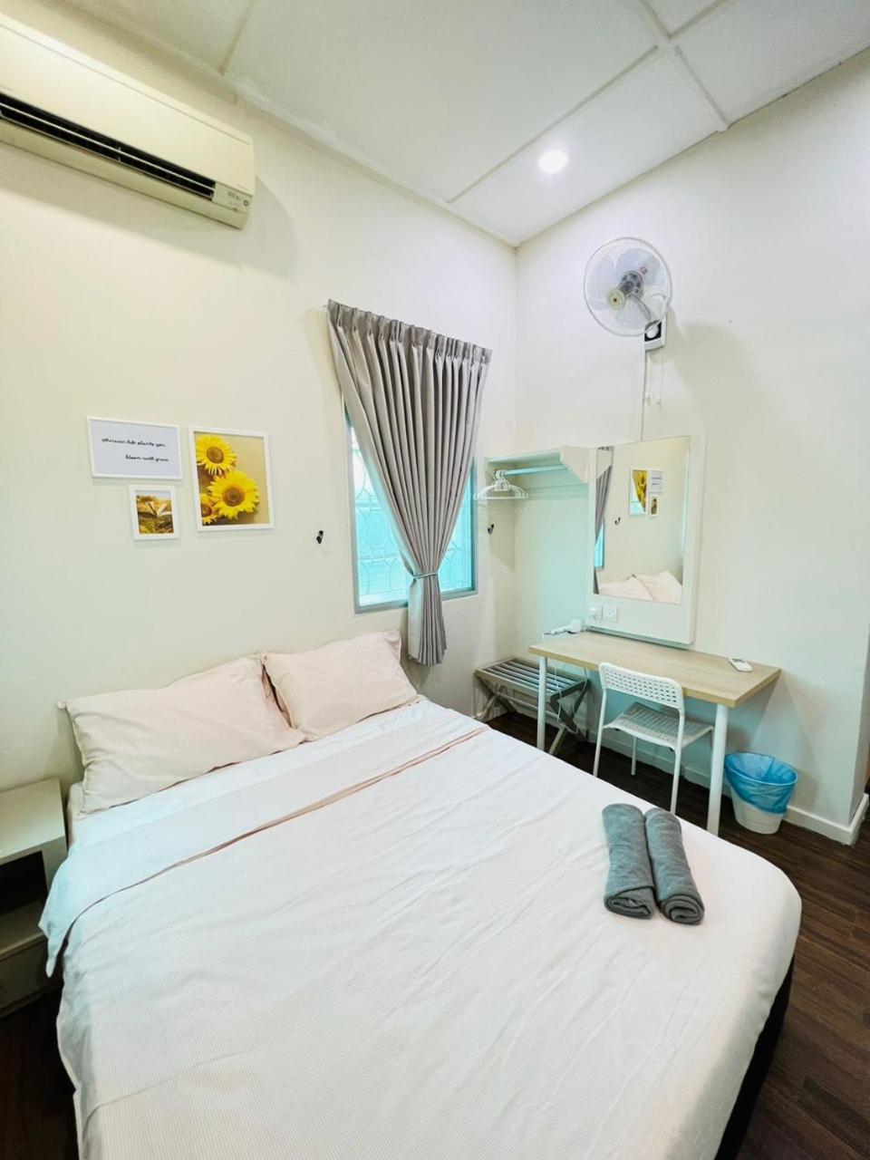 Myroom Georgetown, Off Jalan Burma, Gurney Drive Exterior photo